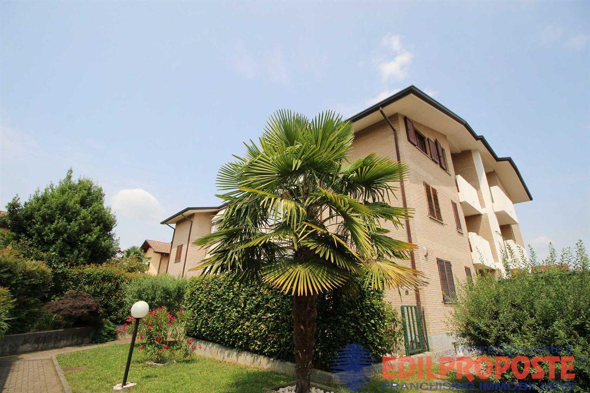 Vendita Trilocale Appartamento Lazzate Via Sant'Antonio  476534