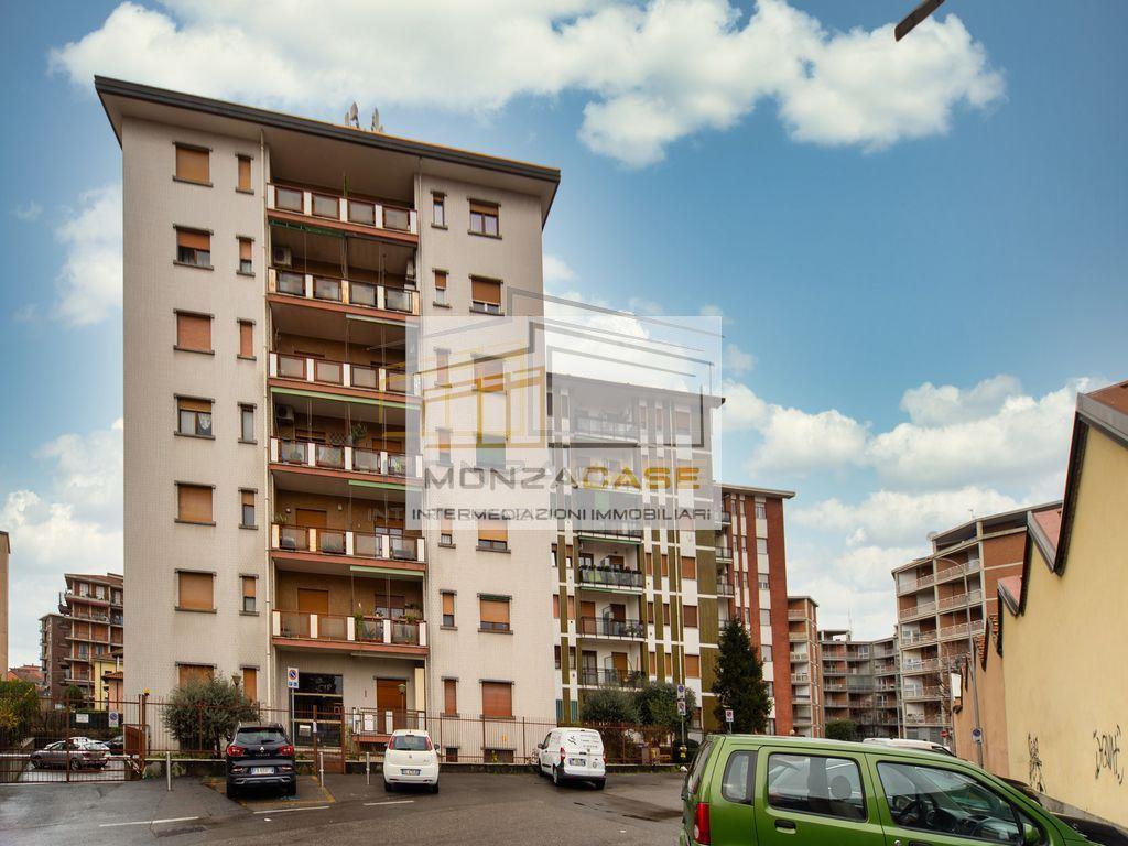 Vendita Quadrilocale Appartamento Monza Via Ghisallo 5 476051