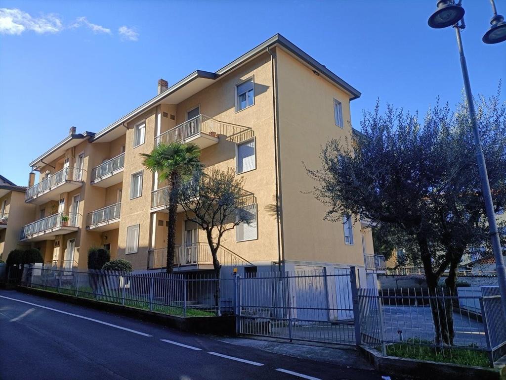 Vendita Quadrilocale Appartamento Monticello Brianza Via Luigi Bocconi 7 486366