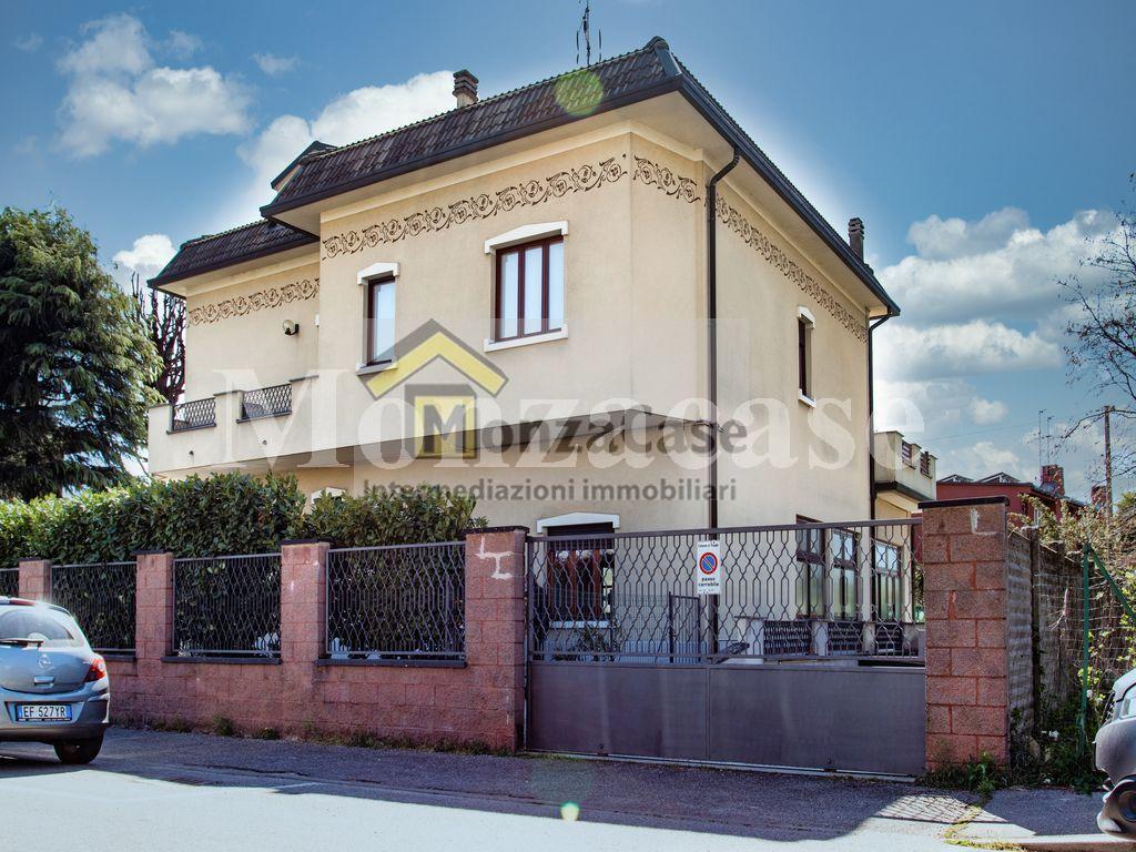 Vendita Villa unifamiliare Casa/Villa Muggiò Via Gabriele D'Annunzio 23 385184