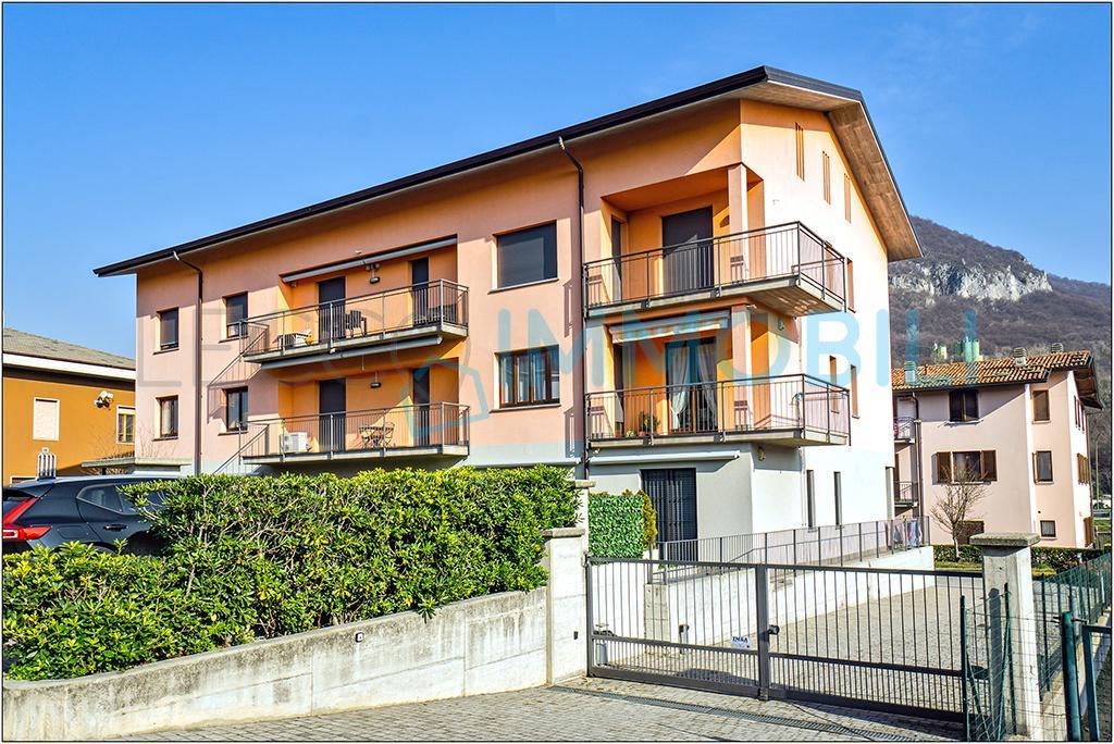 Vendita Quadrilocale Appartamento Civate Via Dei Sassi 1 404342