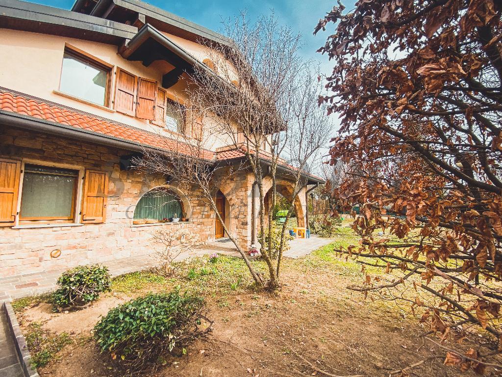 Vendita Villa unifamiliare Casa/Villa Cesano Maderno Via Vicenza  419963