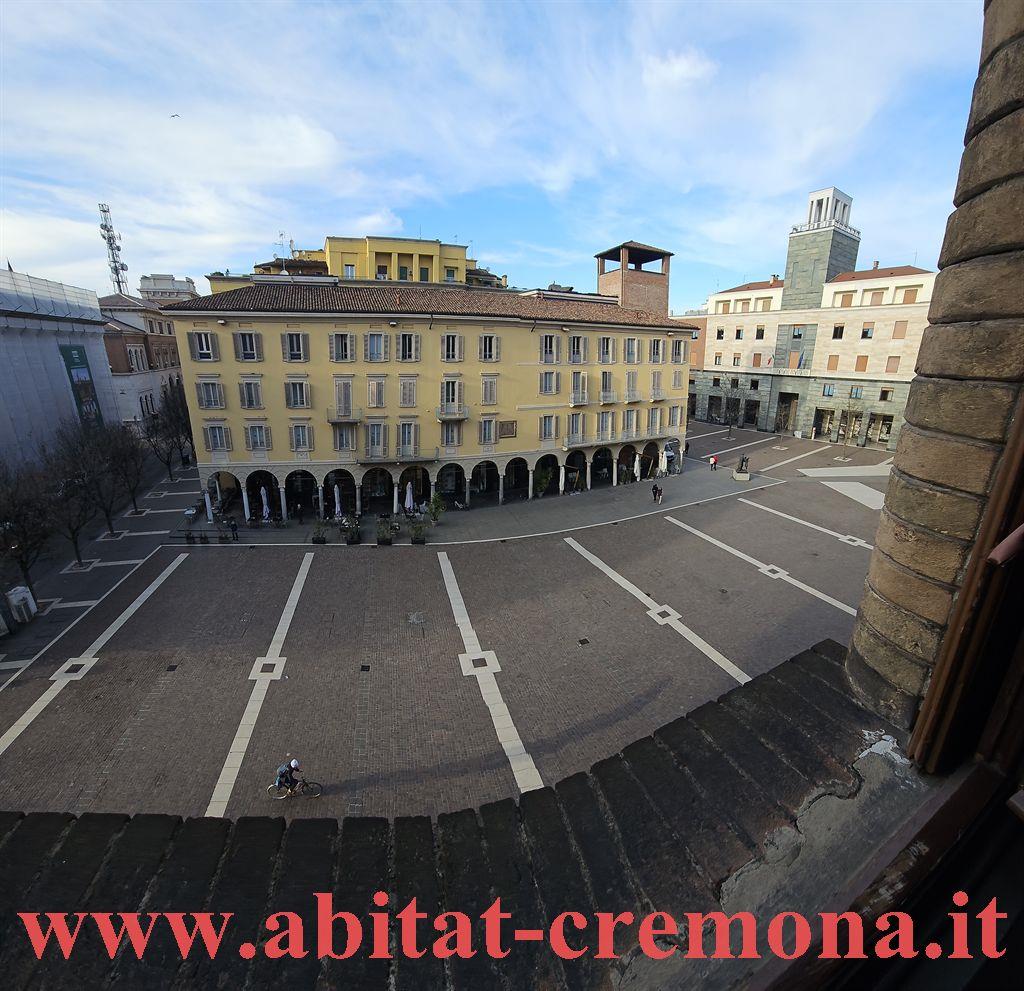 Affitto Trilocale Appartamento Cremona piazza stradivari 12 482166
