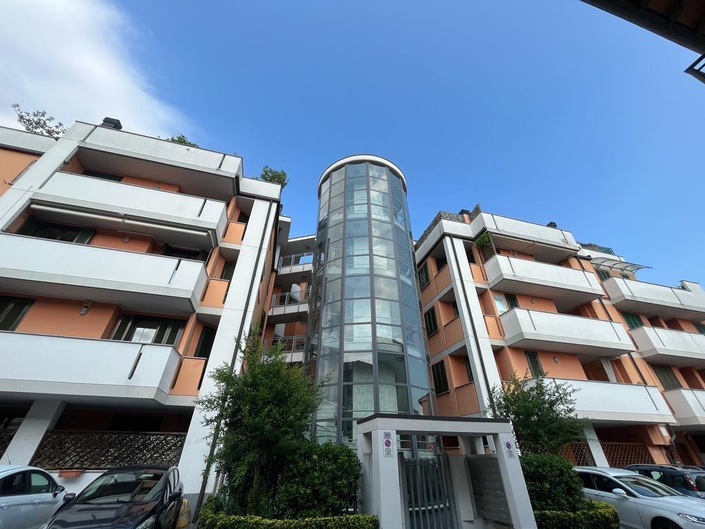 Vendita Bilocale Appartamento Seveso Via San Carlo 15 438457