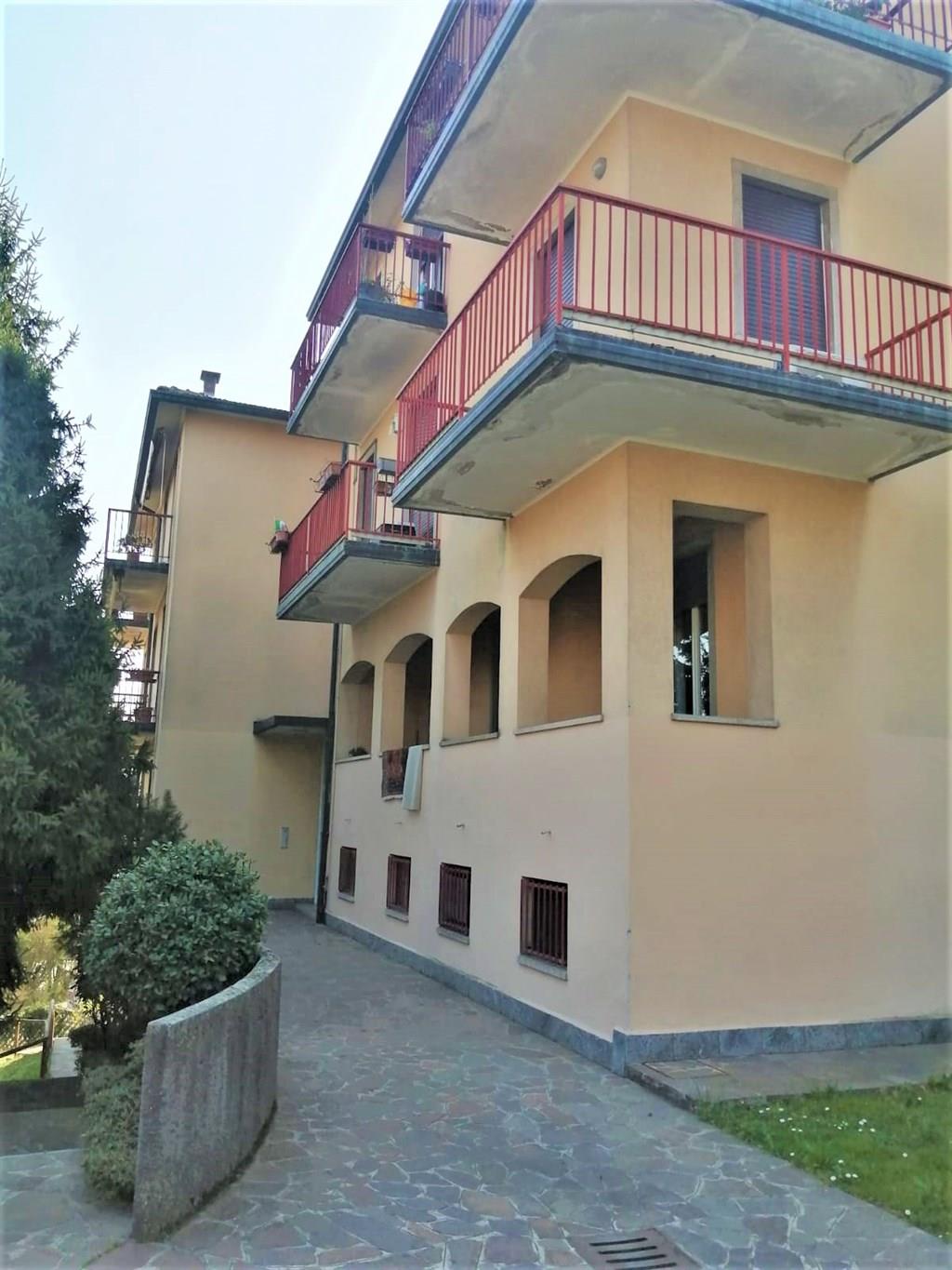 Vendita Quadrilocale Appartamento Cesano Maderno 479948