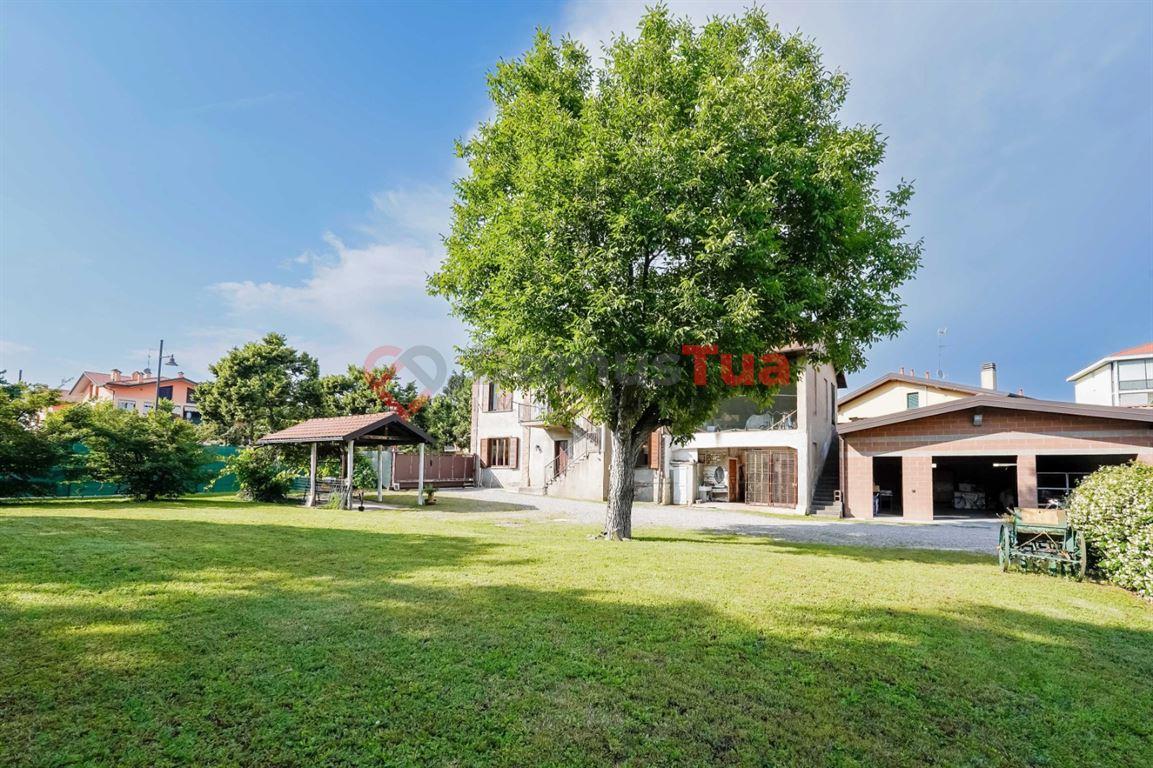 Vendita Villetta Bifamiliare Casa/Villa Tradate Via Sabotino 17 444008