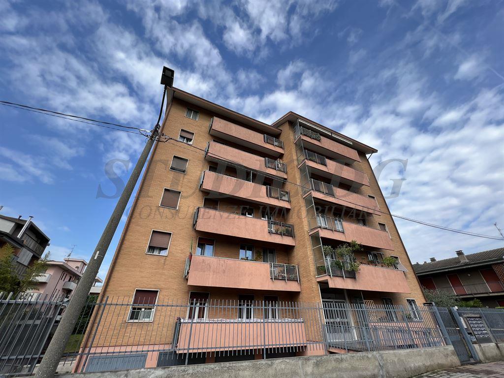 Vendita Quadrilocale Appartamento Cesano Maderno 420741