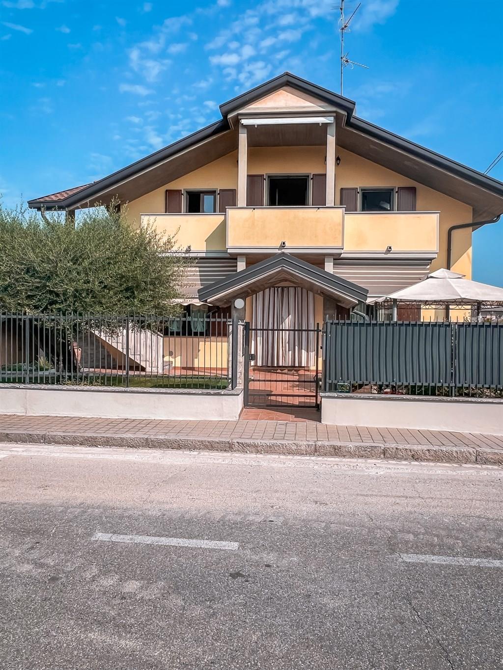 Vendita Villetta Bifamiliare Casa/Villa Cesano Maderno Via San Marco 444022