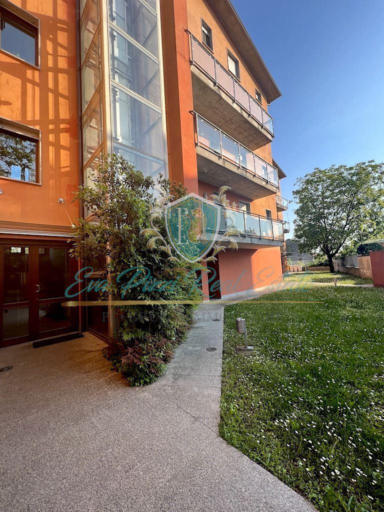 Vendita Trilocale Appartamento Lodi Lazzaro Palazzo 420403