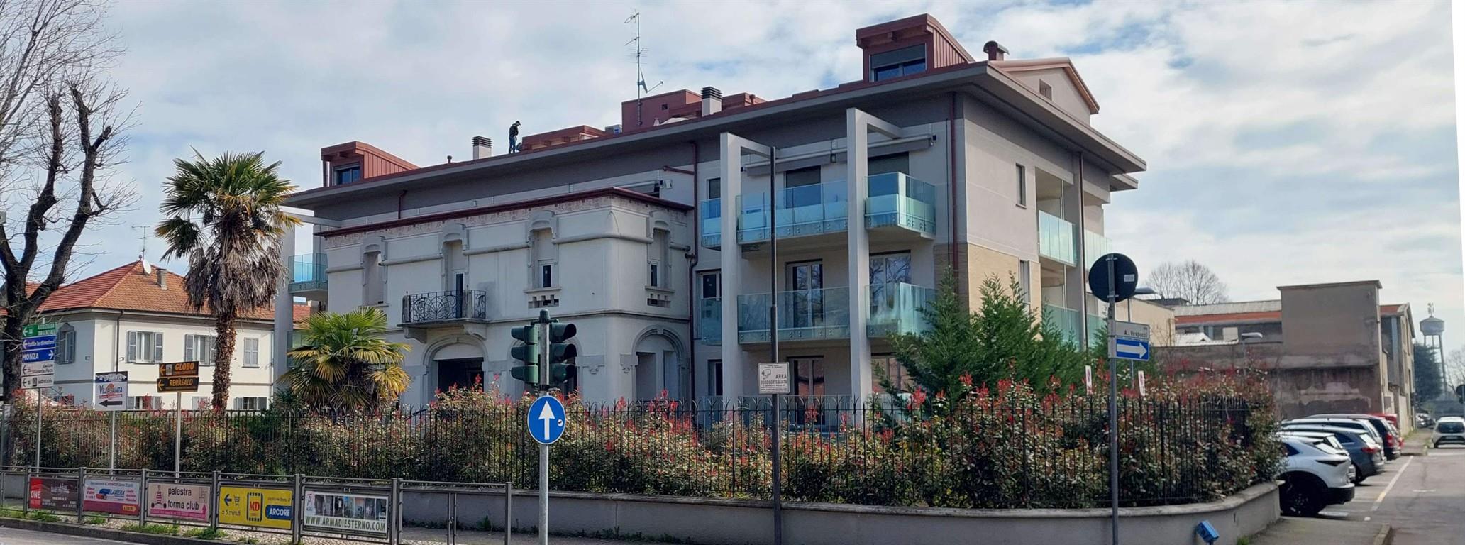 Quadrilocale in affitto in Via Federico Confalonieri 133, Villasanta