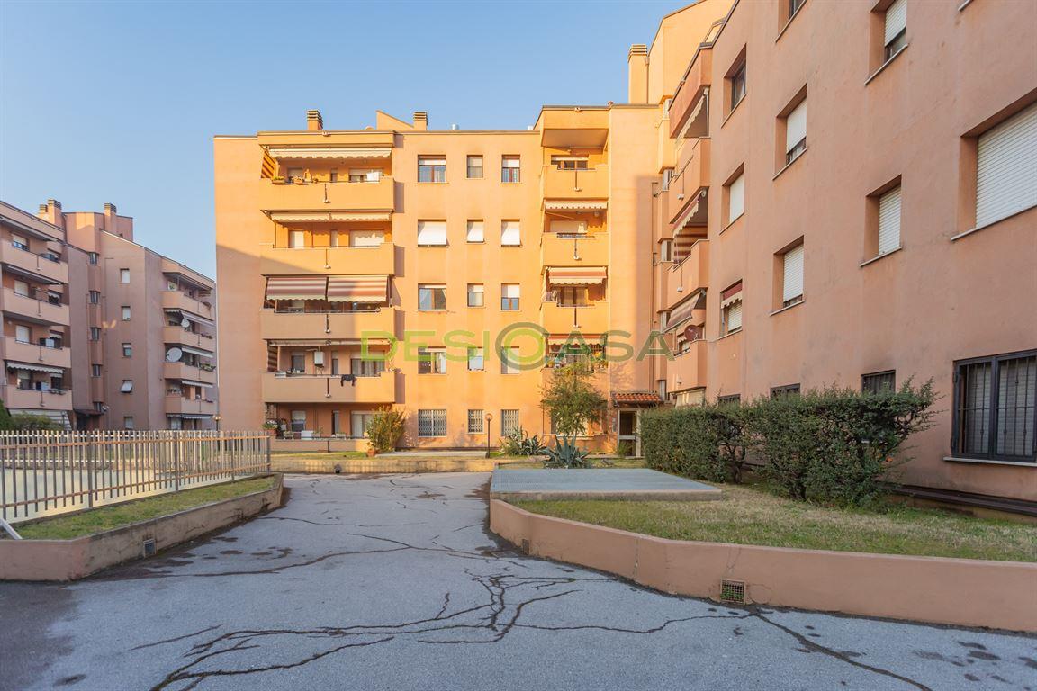 Vendita Trilocale Appartamento Desio Via Monsignor Castelli 10 455082