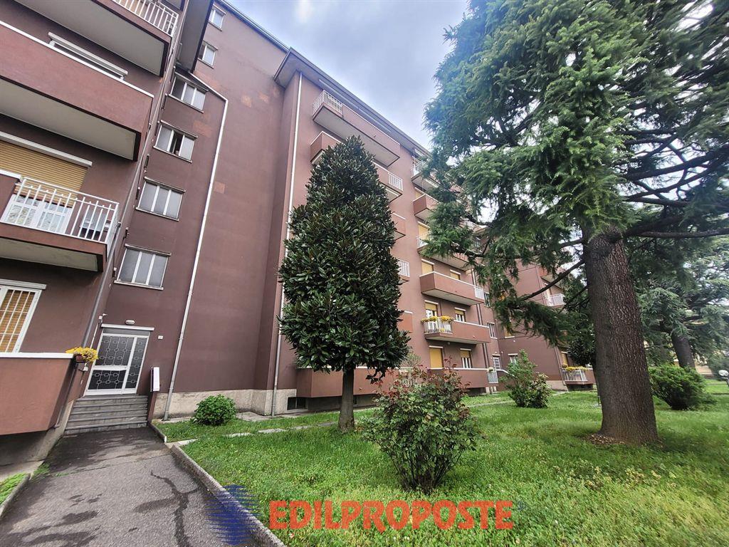 Vendita Quadrilocale Appartamento Limbiate via Brescia 7/9 463194